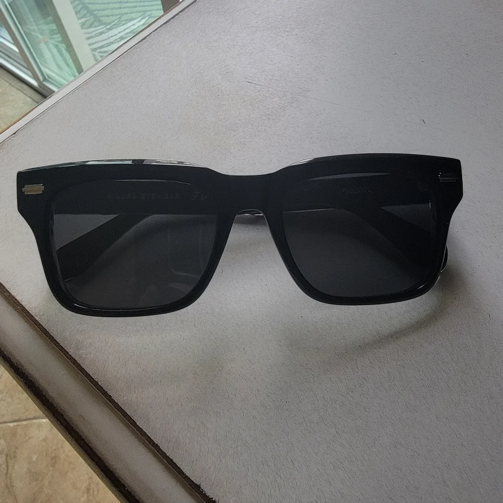 Kiaura Eichler Unisex Black Sunglasses